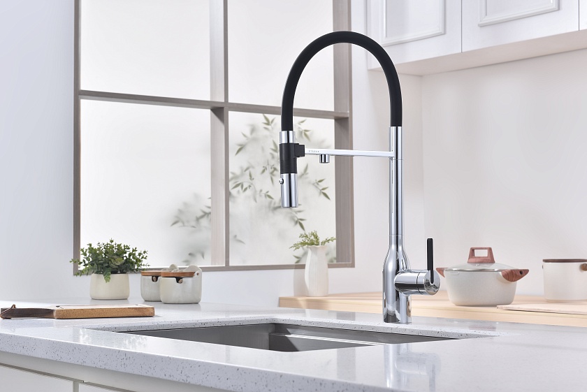 Кухонный смеситель с подключением фильтра Paulmark MAGNETO ONE Ma213188-AN, антрацит 401