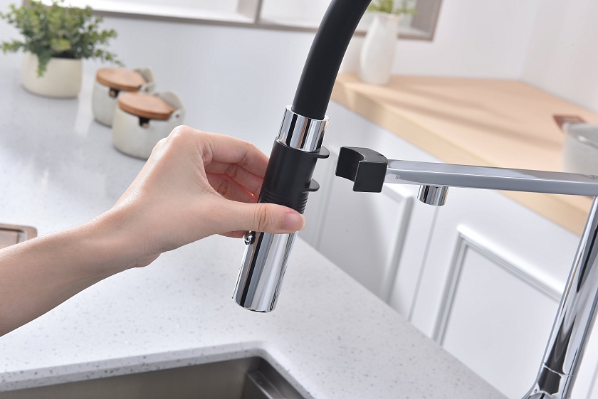 Кухонный смеситель с подключением фильтра Paulmark MAGNETO ONE Ma213188-AN, антрацит 401